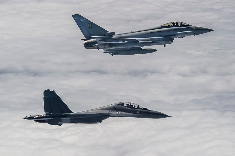 Illustration for article titled Photos: India's Su-30MKI Flankers Sparred With Royal Air Force Typhoons